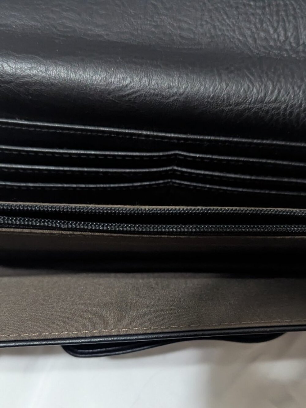 Matt & Nat black clutch purse/wallet - Picture 7 of 7